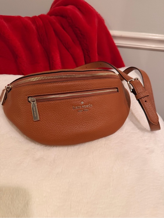 kate spade Handbags - Kate Spade Cognac Pebbled Leather Crossbody Belt Bag w/ gold trim